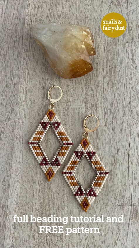 This diamond brick stitch earring tutorial is really fun to weave and the best part is that you can download a free pattern to follow along with. Beading Patterns Free Tutorials, Brick Stitch Pattern Earring, Brick Stitch Tutorial, Beautiful Beaded Earring, Stitch Earrings, Free Pattern Download, Bead Weaving Tutorials, Beaded Earrings Tutorials, Beaded Earring