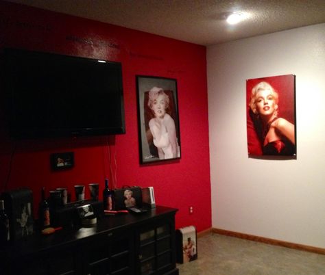 Marilyn Monroe entertainment room! Marilyn Monroe Room, Cute Room Ideas, My Bedroom, Entertainment Room, Remodeling Ideas, Kids' Room, Aesthetic Room, Marilyn Monroe, Room Inspo