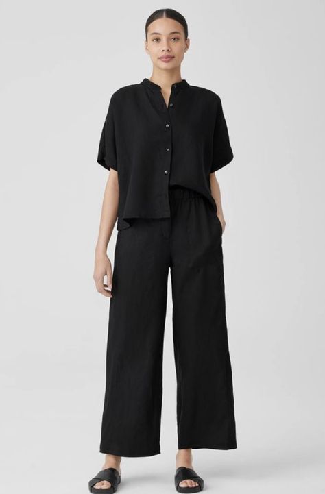 Black Linen Shirt Outfit, Summer Office Attire, Classic Fashion Looks, Japanese Minimalist Fashion, Black Linen Shirt, Linen Ankle Pants, Linen Pants Outfit, Black Linen Pants, Fashion For Petite Women