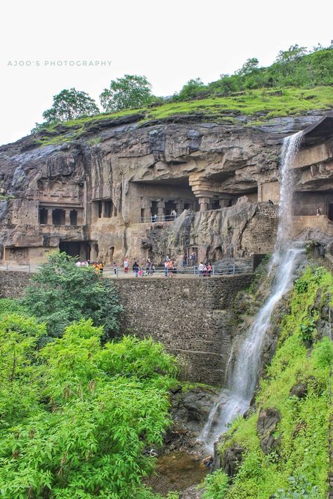 The historic UNESCO heritage of India - Ellora Caves of Maharashtra state. India Historical Place, Maharastra Culture Photography, Ellora Caves Photography, Maharashtra Aesthetic, Ganpati 2023, Balinese Architecture, Ajanta Ellora, Ellora Caves, India Landscape