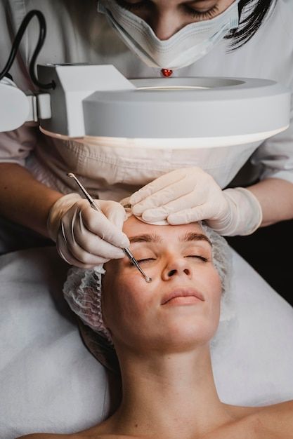 Free photo woman at the spa during a ski... | Free Photo #Freepik #freephoto #beautician #facial #facial-care #facial-beauty Remove Skin Tags Naturally, Skin Therapist, Facial Aesthetics, Beauty Therapist, Beauty Clinic, Younger Looking Skin, Vision Board 2023, The Spa, Skin Rejuvenation