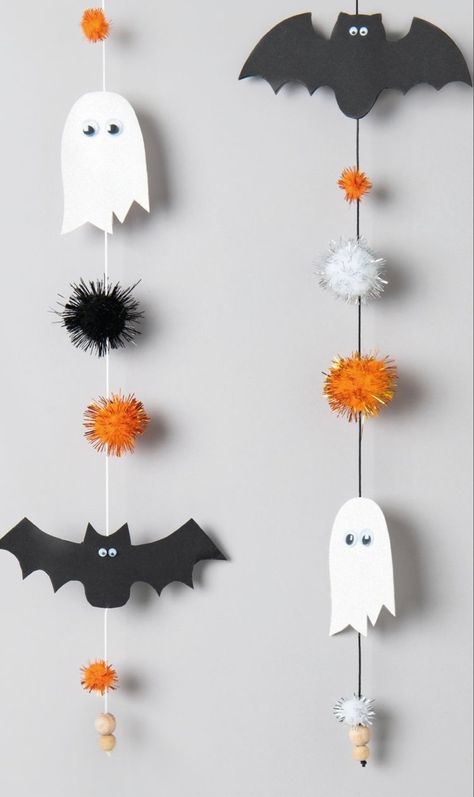 Cute Spider Craft, Fccla Ideas, Halloweenpyssel Barn, Veselý Halloween, Läskig Halloween, Halloween Girlande, Dekorasi Halloween, Room Parent, Bricolage Halloween