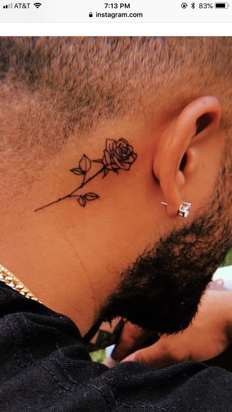 Rose Behind Ear Tattoo, Rose Behind Ear, Rosen Tattoo Mann, Rose Tattoo Behind Ear, Rose Neck Tattoo, Best Neck Tattoos, Small Neck Tattoos, Behind Ear Tattoos, Side Neck Tattoo