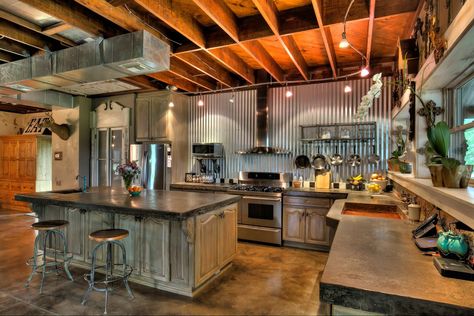 Amazing Barndominiums for Equestrians - Indoor Arenas, Apartments & More Barndominium Driveway, Barndominium Pictures, Barndominium Interior, Barn House Interior, Indoor Arena, Barndominium Ideas With Shop, Barndominium Floor Plans, Simple Designs To Draw, Barn Style House