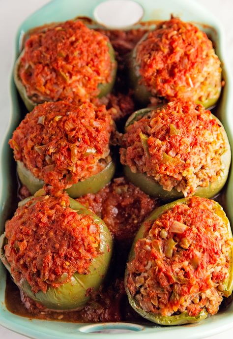 This Old Fashioned Stuffed Pepper dish is sure to transport you back in time.  A nod to the original recipe, it is truly delicious.  A fabulous Whole Food Plant Based recipe. Oil free, sugar free, no highly processed ingredients, and gluten free. Bean Cassoulet, Monkey And Me Kitchen Adventures, Vegetarian Stuffed Peppers, Monkey And Me, Plant Based Recipe, Plant Based Soups, Healthy Sauces, Whole Food Plant Based, Wfpb Recipes