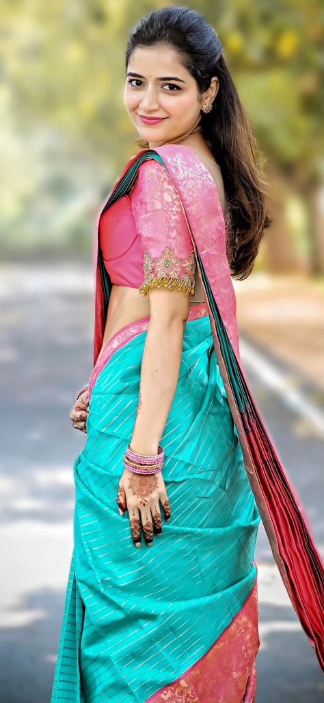 Picture In Saree, Ashika Ranganath, Cute Picture, Free Image, Photo Sharing, Saree, Actresses