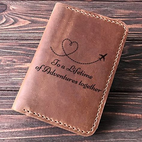 Cute Passport Holder, Couple Passport Cover, Diy Passport, Leather Craft Ideas, Gift For Traveler, Handpainted Bags, Leather Passport Holder, Passport Case, Leather Passport Cover