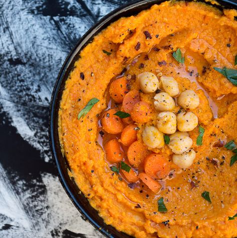 Carrot Hummus Recipe No Tahini, Carrot Hummus Without Tahini, Roasted Carrot Hummus Recipe, Carrot Hummus Recipe, Roasted Carrot Hummus, Carrot Sauce, Carrot Hummus, Caramelized Carrots, Hummus Recipes