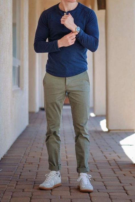 Fashion Outfits For Men, Guys Outfits, Sweater Outfits Men, Smart Casual Work, Smart Casual Work Outfit, Outfit Hombre, Mens Business Casual Outfits, Preppy Mens Fashion, Pants Outfit Men