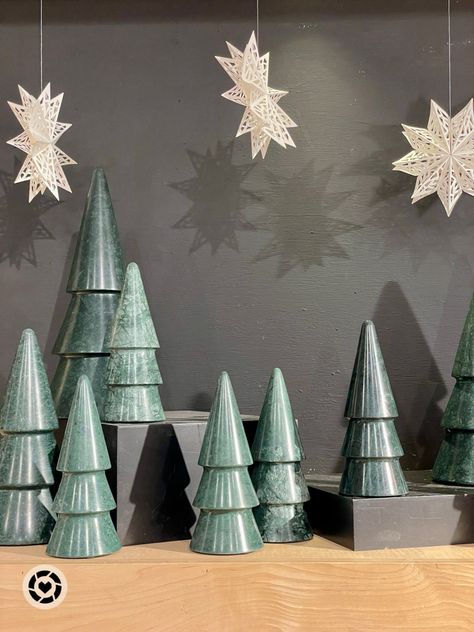 Christmas Tree Decor, Green Marble, Holiday Inspiration, Tree Christmas, Decorating Blogs, Tree Decor, Festival Decorations, Merry And Bright, Christmas Tree Decorations