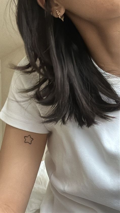 Upper Arm Star Tattoo, Star Lip Tattoo, Star Tattoo On Forearm, Rounded Star Tattoo, Bubble Star Tattoo, Star On Arm Tattoo, Round Star Tattoo, Star Tattoo Back Of Arm, Upper Arm Small Tattoo