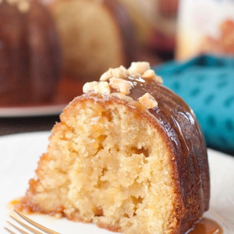 Caramel Kentucky Butter Cake, Salted Caramel Kentucky Butter Cake, Caramel Butter, Caramel Apple Cheesecake Bars, Kentucky Butter Cake, Butter Cake Recipe, Recipes Beef, Recipes Chocolate, Recipes Soup