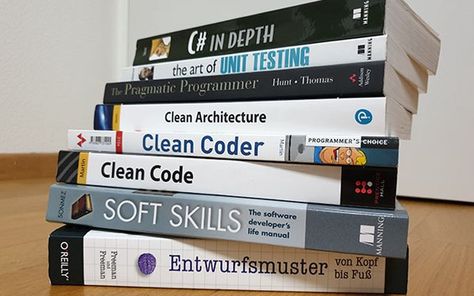 Books For Programmers, Coding Books For Beginners, Software Developer Aesthetic, Coding Books, Computer Science Books, Programming Books, Computer Science Major, Business Books Worth Reading, Basic Computer Programming