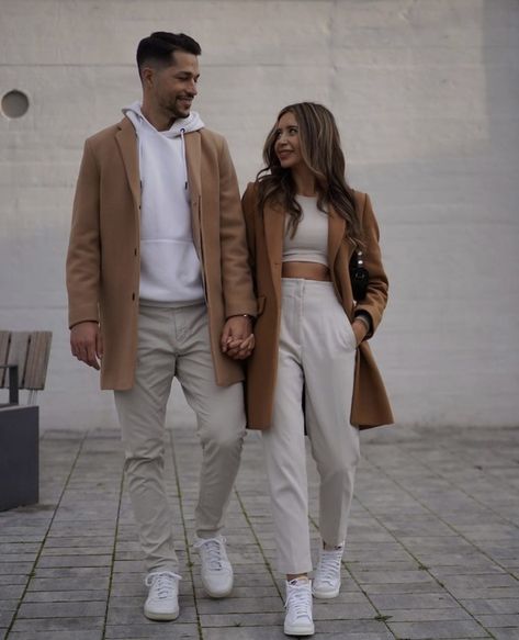 Matching Couple Outfits Winter, Manali Outfit Ideas, Couple Outfits Matching Casual, Formal Date Night Outfit, Matching Outfits For Couples Casual, Matchy Outfit Couple, Matching Couple Outfits Casual, Couples Dance, Creative Couples Photography