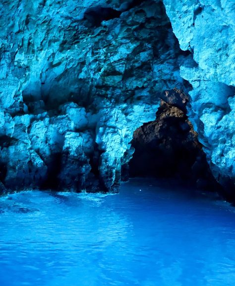 Everything You Need to Know About Visiting the Blue Cave in Croatia – Traverse Blue Cave Croatia, Blue Cave, Croatian Coast, Beautiful Place In The World, Washington Vacation, World Most Beautiful Place, Croatia Holiday, Best Vacation Destinations, Visit Croatia