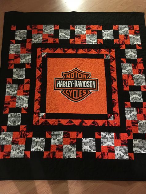 Harley Davidson Quilt, Motorcycle Quilts Ideas, Happy Birthday Harley Davidson, Motorcycle Quilt, Harley Davidson Fabric, Harley Davidson Decor, Brother Ideas, Tshirt Quilts, Themed Quilts