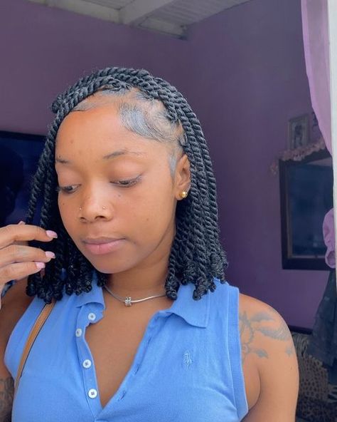 Bob Length Invisible Locs, Invisible Locs Twist Bob, Invisible Locs Small, Shoulder Length Invisible Locs, Short Invisible Locs Styles, Small Loc Styles, Small Invisible Locs, Bob Length Braids, Twist Bob Hairstyles