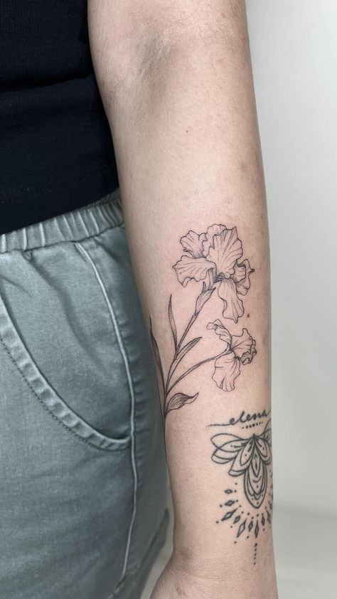 Poppy And Iris Tattoo, Iris Wrap Around Tattoo, Vein Tattoos Arm, Iris Tattoo Sleeve, Purple Iris Tattoo Design, Iris Forearm Tattoo, Iris Tattoo Arm, Iris Tattoo Forearm, Iris Arm Tattoo