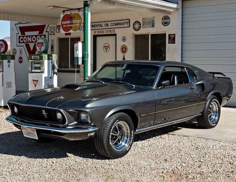 1969 Mustang Boss 429, 1970s Mustang, 1976 Ford Mustang, 1969 Mustang Fastback, 1969 Ford Mustang Fastback, Old Mustang, Mustang Restomod, 69 Mustang, Ford Mustang 1969