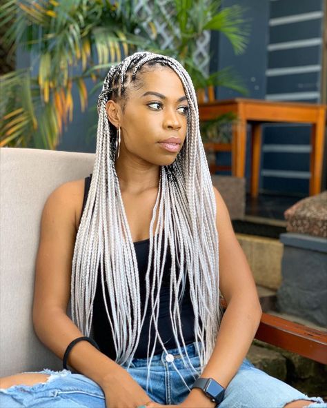 40 Knotless Braid Styles For 2021 (Jumbo, Lose Braid & More) | ThriveNaija Silver Cornrows Braids, Silver Box Braids Black Women, Silver Braids For Black Women, Silver Box Braids, Knotless Braid Styles, Silver Braids, Grey Box Braids, Beyonce Concert, Knotless Braid