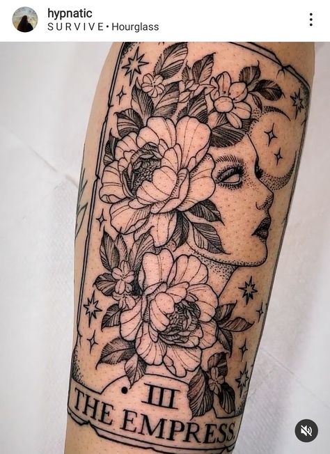 Feminine Tarot Card Tattoo, Mother Tarot Card Tattoo, Floral Tarot Card Tattoo, Empress Card Tattoo, Tarot Card Tattoos For Women, The Empress Tattoo Ideas, Terro Cards Tattoos, Bratty Tattoo, Neo Traditional Tarot Tattoo