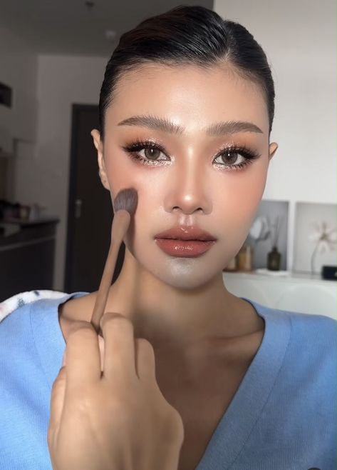 Asian Makeup Smokey Eye, Filipino Bridesmaid Makeup, Make Up Formal Event, Makeup Inspo For Round Face, Philippine Makeup Look, Elegant Makeup Asian, Neutral Tone Makeup Looks, Makeup For Hooded Asian Eyes, Soft Makeup For Brown Skin