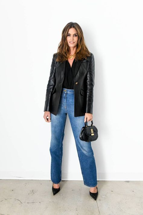 Cindy Crawford Wore the Denim Trend Replacing Skinnies | Who What Wear Cindy Crawford Style, Blazer Outfits For Women, Check Suit, Tuxedo Dress, Black Tuxedo, Denim Trends, Cindy Crawford, Celebrity Red Carpet, Anne Hathaway