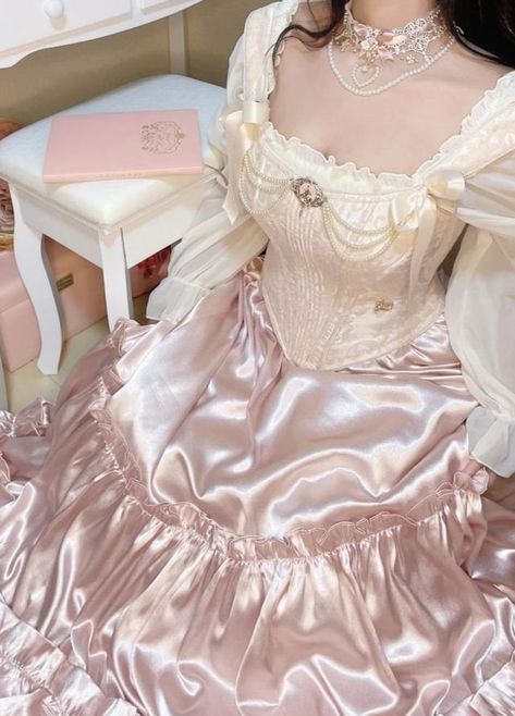 White Rococo Dress, Princess Outfits Aesthetic, White Princess Aesthetic, Vintage Princess Aesthetic, Aesthetic Diary, Pretty Fits, Rococo Dress, Princess Vibes, Coquette Outfit