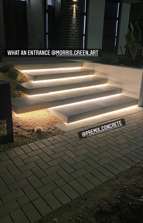 Steps Exterior Design, Exterior Entrance Stairs, Foyer Steps Entrance, Outdoor Entrance Stairs Design, Entrance Steps Outdoor, Floating Entrance Steps, House Entrance With Stairs, Front Stairs Ideas Exterior Entryway, Outdoor Entrance Stairs