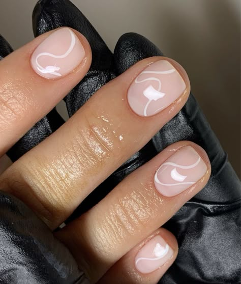 First Time Biab Nails, Beige Biab Nails, Nails Biab Art, Short Biab Nails Autumn, First Biab Nails, Biab Nail Design Autumn, Biab Gel Nails Designs, Very Short Natural Nail Designs, Simple Biab Nails