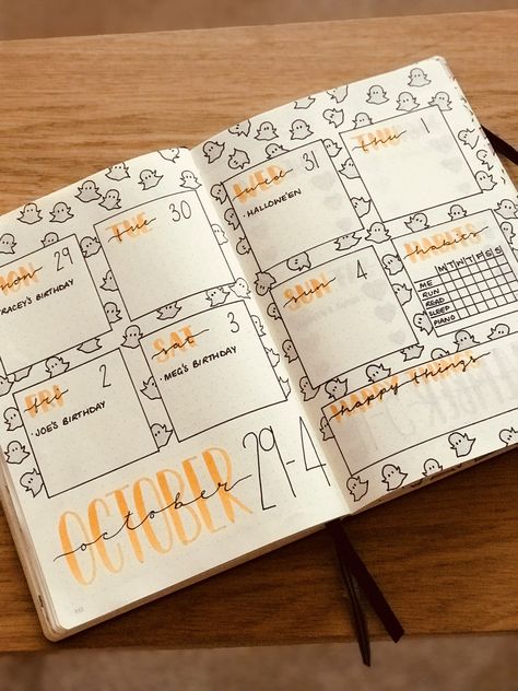 Halloween themed bullet journal weekly planner Bullet Journal Weekly Planner, Journal Weekly Planner, Bullet Journal Halloween, Diario Bullet, October Planner, Bullet Journal October, Bullet Journal Weekly Layout, Bullet Journal Monthly Spread, Bullet Journal Page