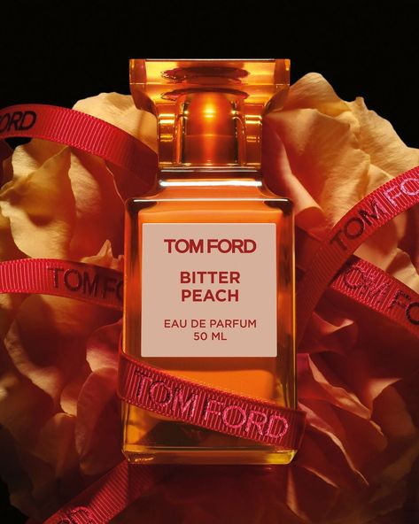 Tom Ford Fragrance, Tom Ford Private Blend, Tom Ford Perfume, Tom Ford Makeup, Fragrance Cologne, Spring Scents, Pink Cosmetics, Tom Ford Beauty, Niche Perfume