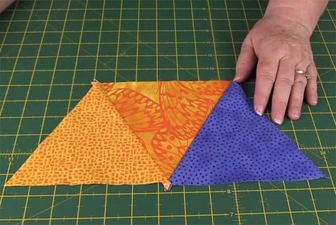 How to Sew Triangles Together for Quilting - PART 2 - Alanda Craft Sew Quilt, Triangle Quilts, Sewing Quilts, Block Quilts, Top Sewing, Beginner Sewing, Beginner Sewing Projects Easy, Leftover Fabric, Fabric Baskets