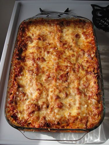 How to make a basic lasagna! Lasagna Recipe Easy, Recipe With Ricotta, Lasagna Recipe With Ricotta, Best Lasagna Recipe, How To Make Lasagna, Easy Lasagna Recipe, Sauce Béchamel, Bechamel Sauce, Kielbasa