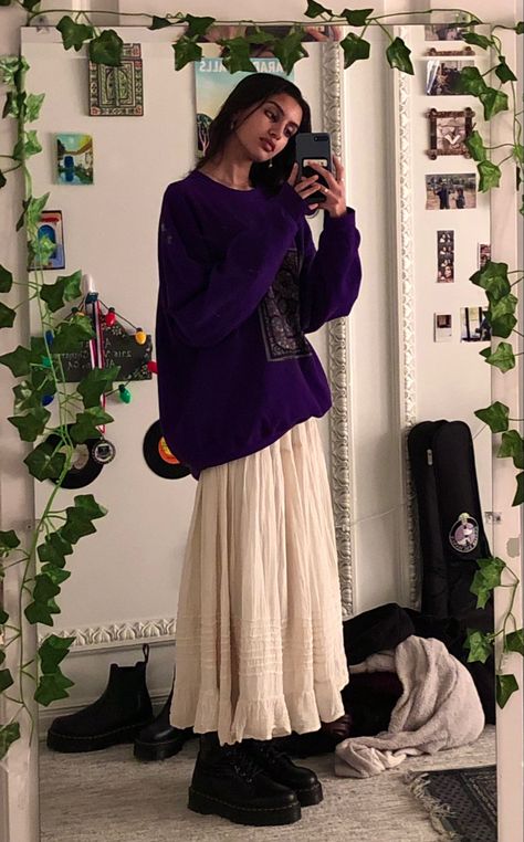 Long Skirt Cottage Core, Skirt And Baggy Sweater, Y2k Fashion Skirts Long, Big Skirt Outfit Aesthetic, Baggy Clothes With Skirt, Long Loose Skirt Outfit, Baggy Shirt And Long Skirt Outfit, Fit With Long Skirt, Long Skirt Big Shirt Aesthetic