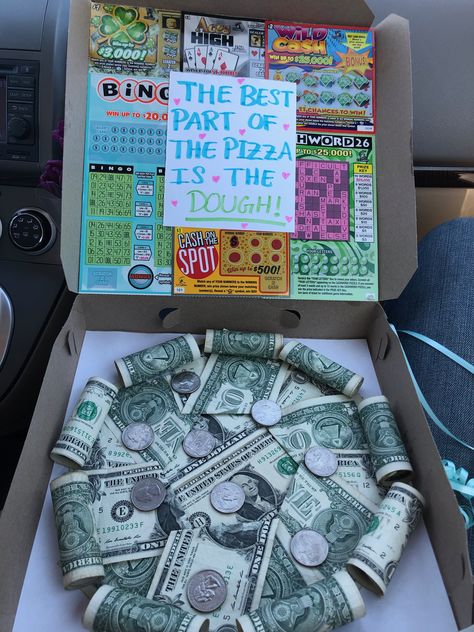 Punny money pizza and lottery ticket birthday gift. #moneypizza #punnybdaygift #lotteryticket #birthdaygift Diy Lotto Ticket Gift, Rake In The Cash Gift Basket, Birthday Lottery Ticket Ideas, Lotto Scratchers Gift Ideas, Lottery Ticket Gift Ideas Valentines, Valentine Money Gift Ideas, Diy Lottery Ticket Gifts, Lottery Ticket Bouquet Birthday, Christmas Lottery Ticket Gift Ideas