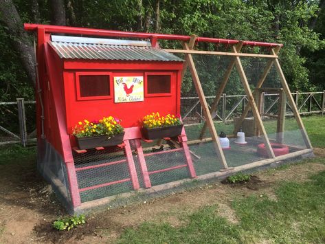 Upcycled Swing Set to Chicken Coop | BackYard Chickens - Learn How to Raise Chickens Chicken Coop And Run, A Frame Chicken Coop, Coop And Run, Chicken Coop Blueprints, Cheap Chicken Coops, Urban Chicken Farming, Easy Chicken Coop, Portable Chicken Coop, Chicken Pen