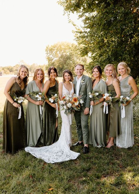 Sage green accented the modern boho bridal party florals at this fall wedding ceremony in Kansas City. Sage Green Bridal Party, Boho Bridal Party, Green Bridal Party, Olive Green Bridesmaid Dresses, Bridal Parties Colors, Olive Green Weddings, Fall Wedding Bridesmaids, Emerald Green Wedding, Fall Wedding Ceremony