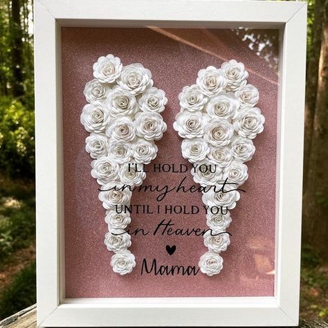 Sympathy Shadow Box Ideas, Personalized Shadow Box Ideas, Shadow Boxes Memory, Shadow Box For Passed Loved Ones Diy, Shadow Box Memorial Ideas, Paper Flowers Shadow Box Ideas, Memorial Shadow Box Ideas Dads, Mom Shadow Box Ideas, Shadow Box Frames Ideas