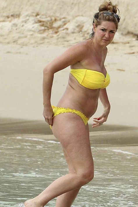 Claire Sweeney, Magazine Images, Washington Square Park, Guys And Dolls, Canary Yellow, English Actresses, Nine Months, Lost Weight, Barbados