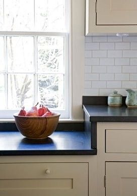 Step-down countertop to accommodate a window - great idea! Low Window, Trendy Farmhouse Kitchen, Kitchen Solutions, Cozy Kitchen, Tiny Kitchen, Kitchen Redo, Cottage Kitchen, Kitchen Window, Kitchen Remodel Idea