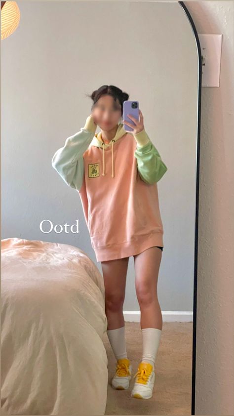 Teddy Fresh Outfit, Fresh Hoodie, Teddy Fresh, Hoodie Yellow, Space Buns, Yellow Sneakers, Yellow Hoodie, Fresh Outfits, Hoodie Outfit