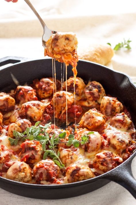 Skillet Meatballs in Marinara Sauce by Recipe Runner Skillet Meatballs, Marinara Sauce Recipe, Zuppa Toscana, Skillet Dinners, Fettuccine Alfredo, Turkey Meatballs, Food Blogs, Minestrone, Tikka Masala