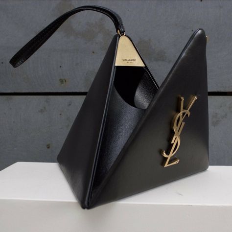 - on Twitter: "ysl pyramid bag… " Pyramid Bag, Ysl Fashion, Triangle Bag, 카드 디자인, Box Clutch, Luxury Purses, Hand Luggage, Purses Designer, Saint Laurent Bag