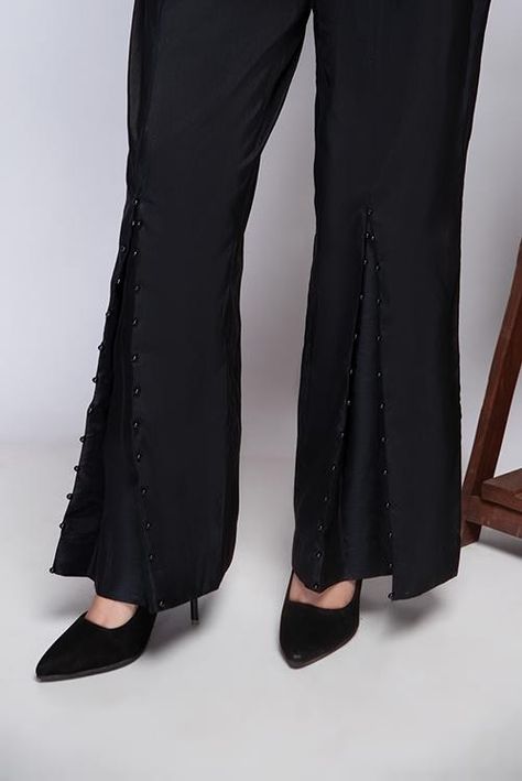 Bell Bottom Shalwar Design, Bell Bottom Trouser Designs Pakistani, Trouser Designs Pakistani, Bell Bottom Trouser, Shalwar Design, Bell Bottoms Outfit, Trouser Design, Eid Outfits, Classy Outfits For Women