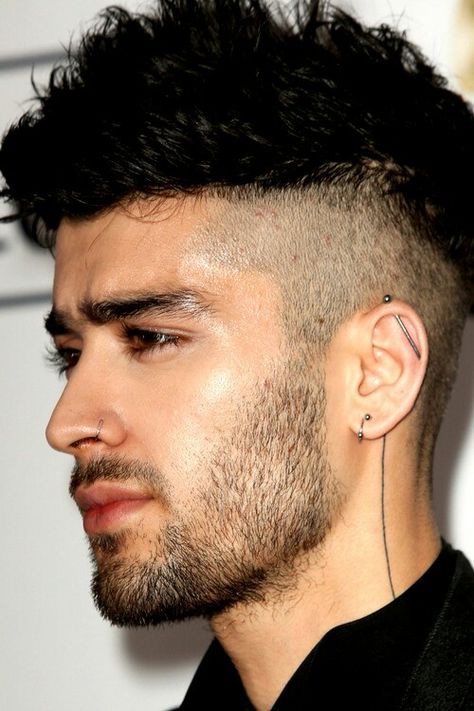 Zayn Malik Photoshoot, Guys Ear Piercings, Ear Piercings Industrial, Men's Piercings, Mens Earrings Studs, Face Piercings, Facial Aesthetics, Grunge Jewelry, Beard Hairstyle