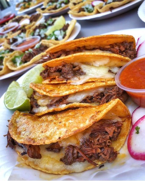 FEAST | ON | THESE on Instagram: “Queso Tacos 🧀🌮🤤 #feastonthese . ____ 📸: @nonstopeats” Beef Birria, Mexikansk Mat, Restaurant Ideas, Shredded Beef, Läcker Mat, God Mat, Good Eat, Think Food, Deilig Mat