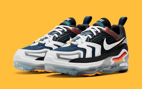 Nike Air VaporMax EVO Enlists Three Decades of Air Max Elements | HOUSE OF HEAT Buty Marki Nike, Tenis Nike Air, Nike Vapormax, Nike Outlet, Adidas Zx, Air Vapormax, Navy Fashion, Triple Black, Nike Air Vapormax