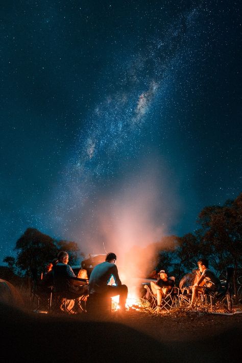 Camp Photography, Friendship Photography, Scenic Travel, Camping Photography, Camping Aesthetic, Pencak Silat, Camp Fire, Aesthetic Ideas, Camping Life