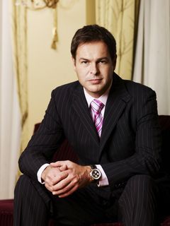 Peter Jones from Dragons Den Peter Jones, English People, Dragons Den, Online Communication, Man Candy, Business People, Fav Celebs, Inspirational People, Celebrities Male